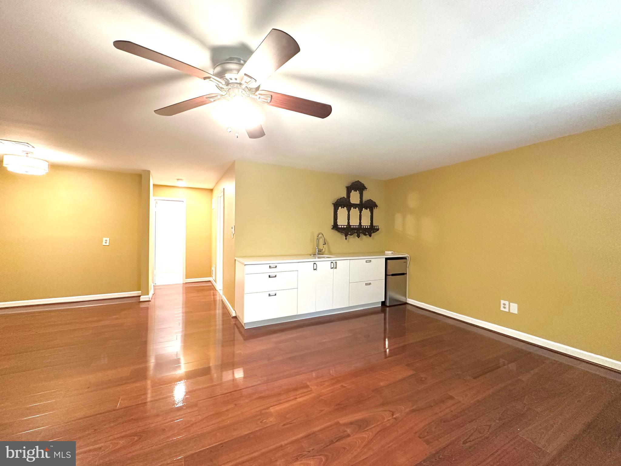 LANDMARK MEWS - Residential Lease