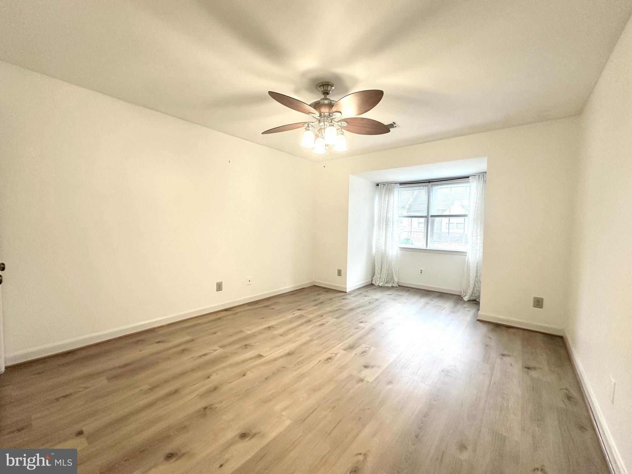 LANDMARK MEWS - Residential Lease