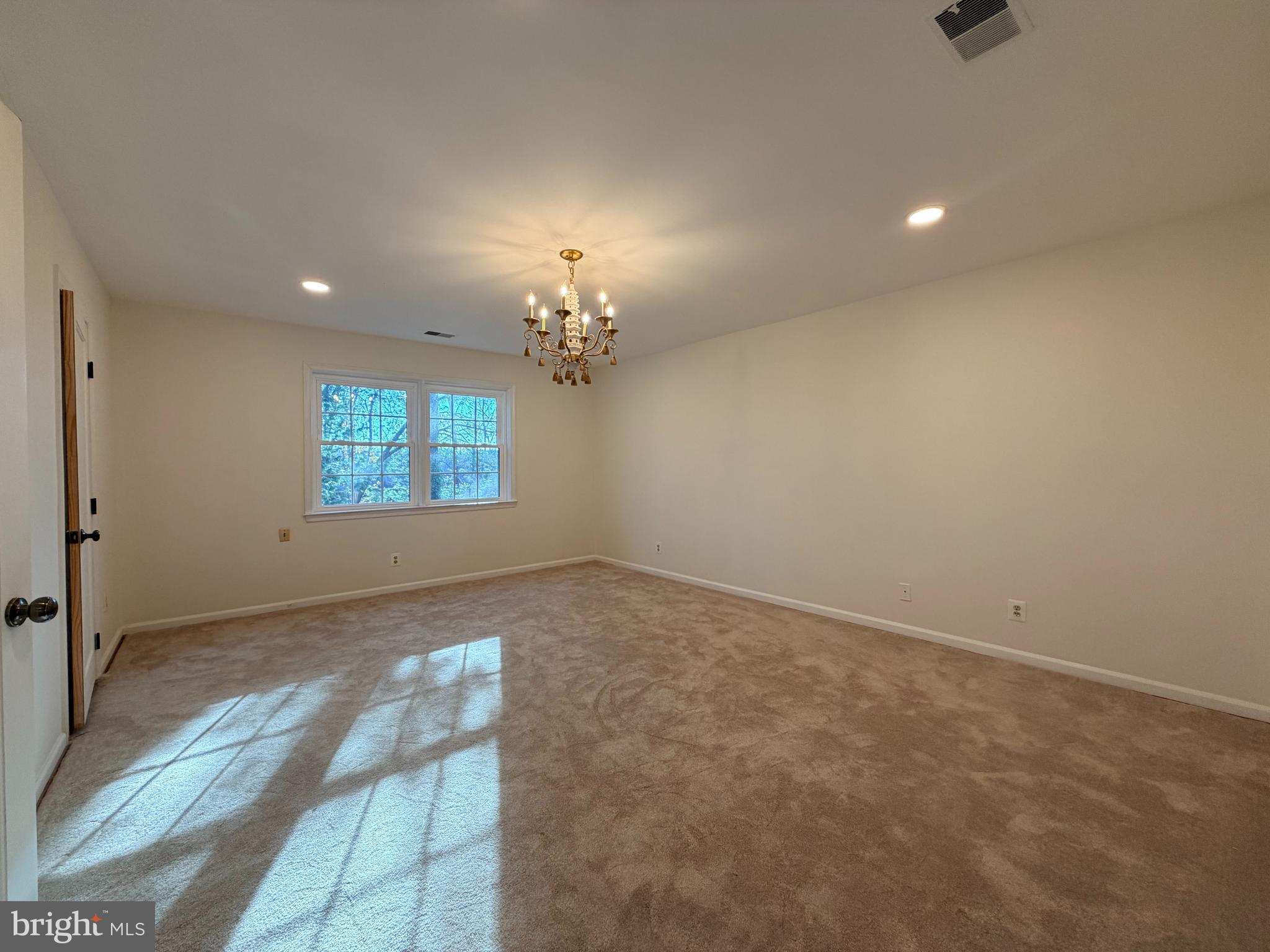 LANDMARK MEWS - Residential Lease