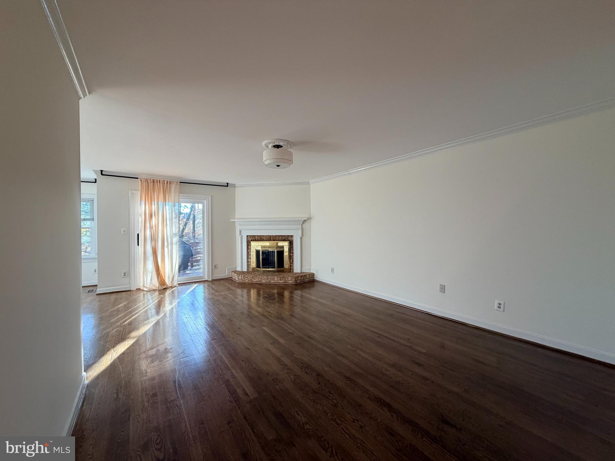 LANDMARK MEWS - Residential Lease