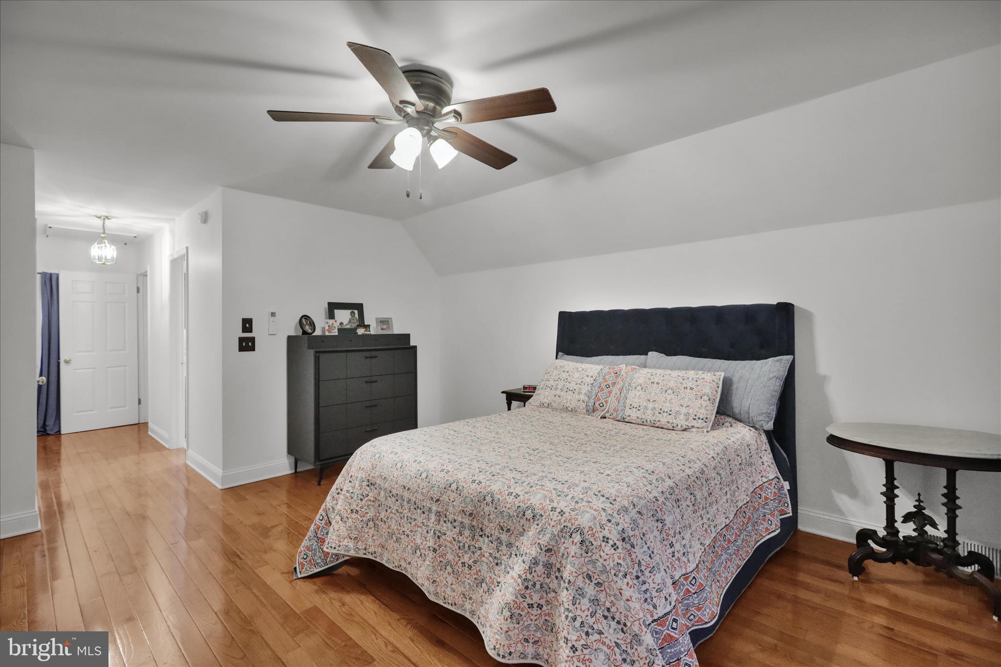 CHINKAPIN OAKS - Residential