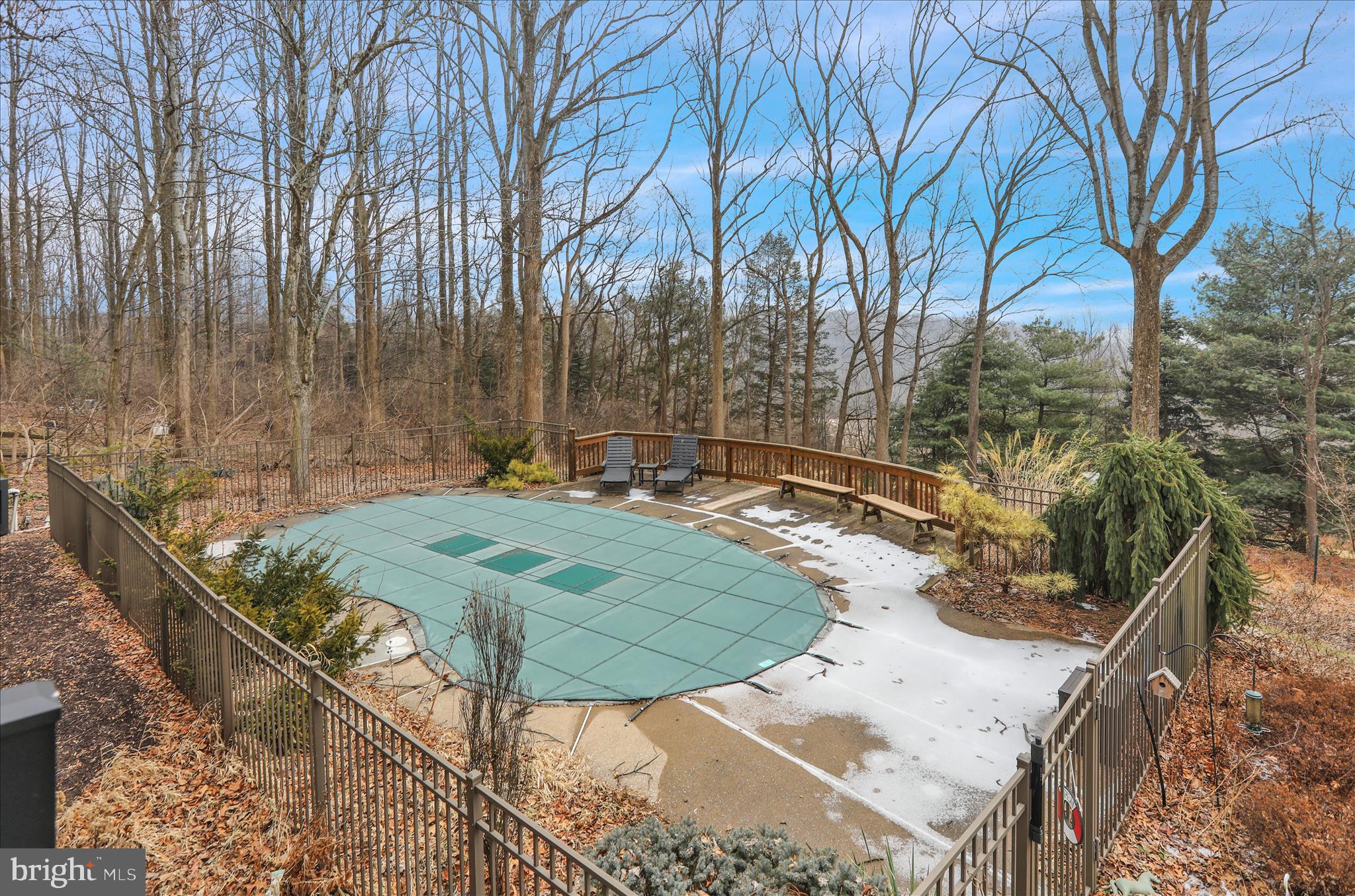 CHINKAPIN OAKS - Residential