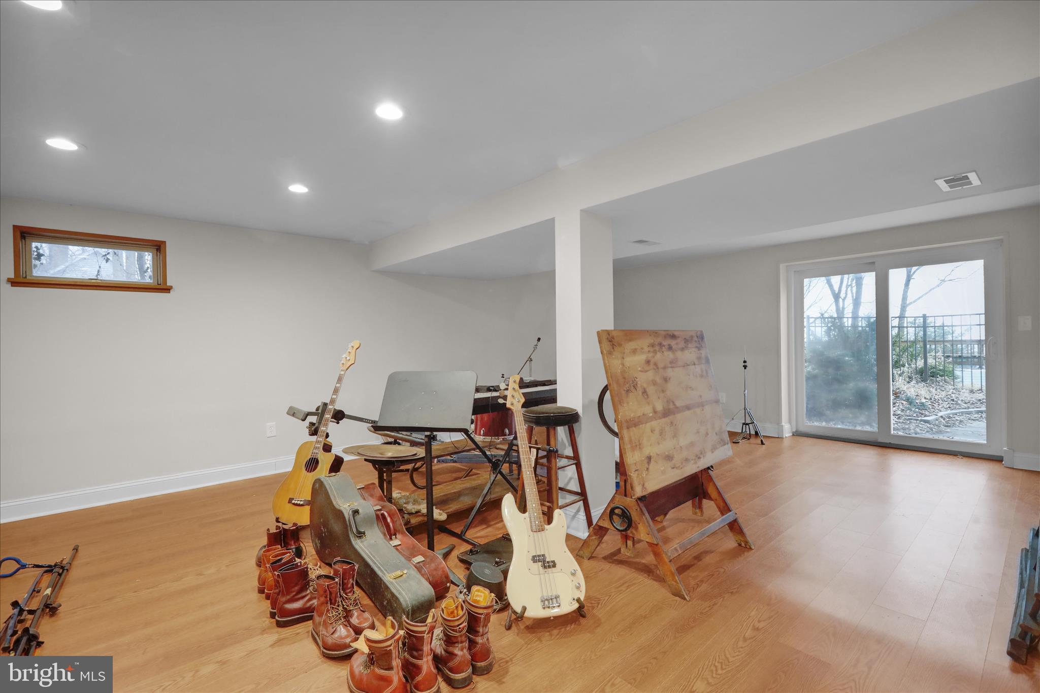 CHINKAPIN OAKS - Residential