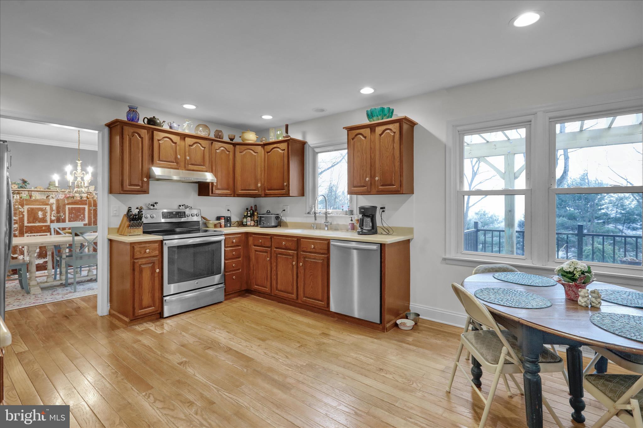 CHINKAPIN OAKS - Residential