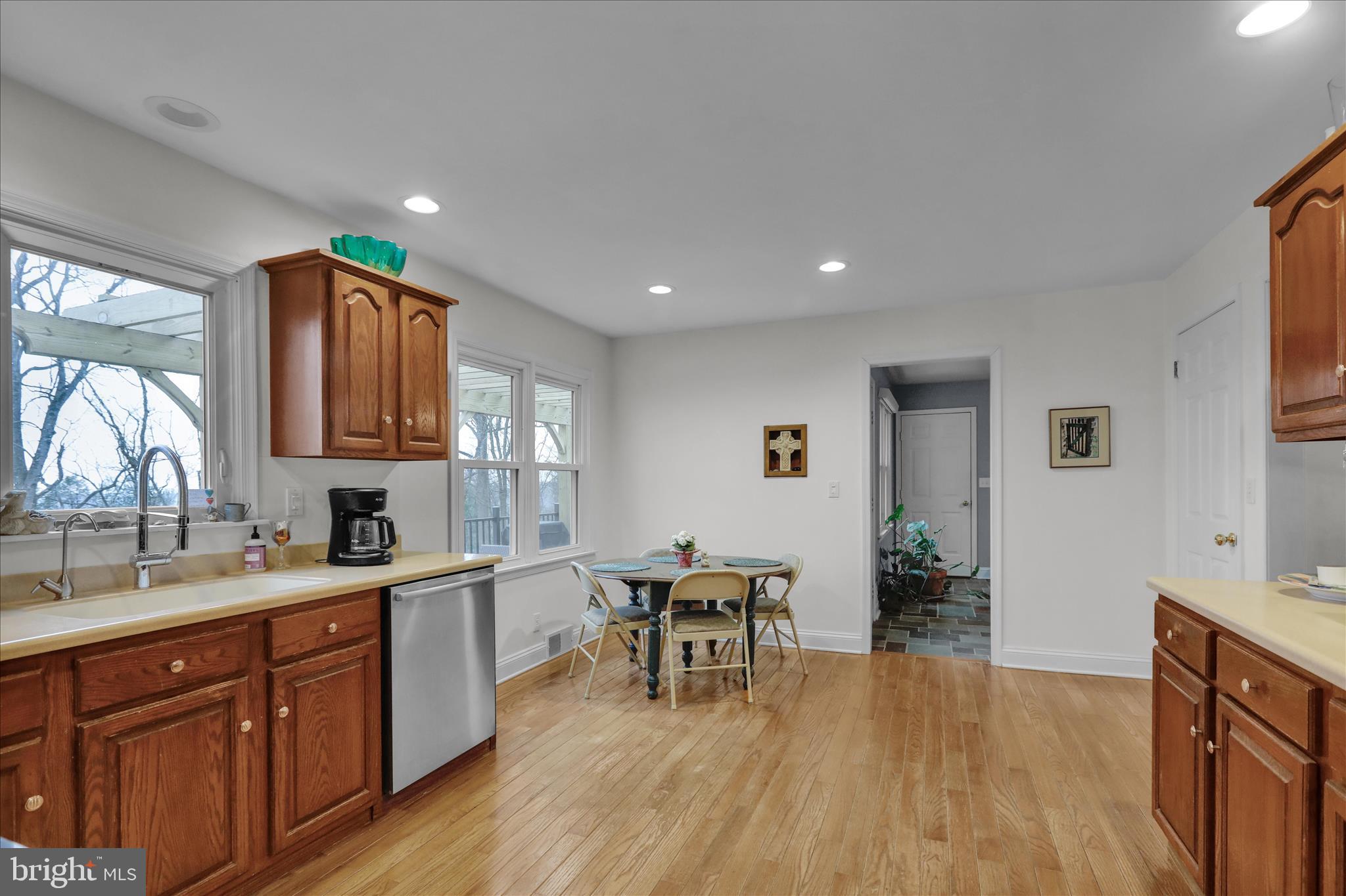 CHINKAPIN OAKS - Residential