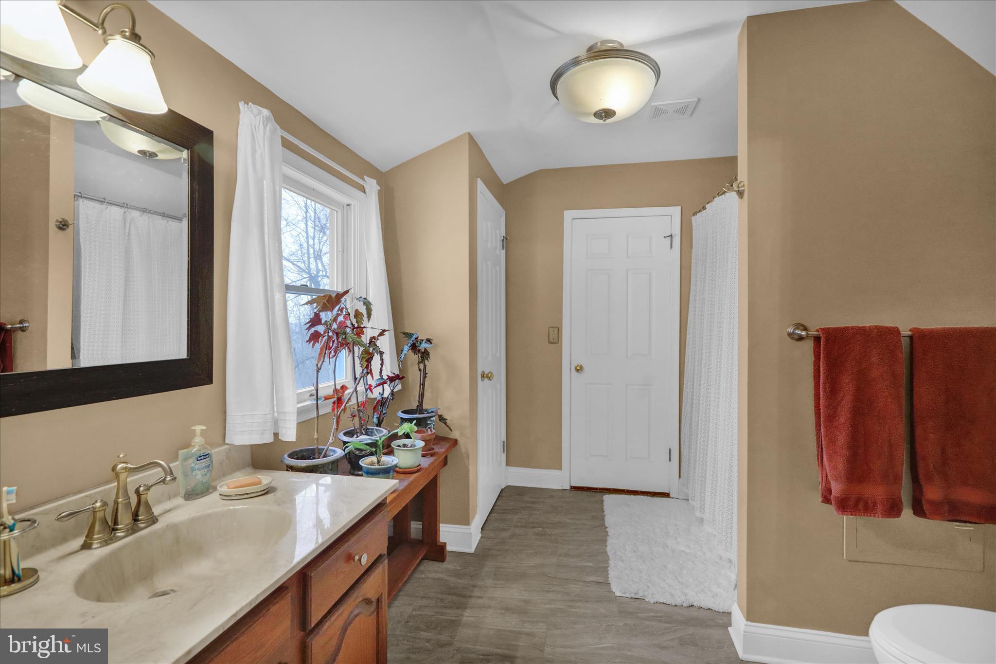 CHINKAPIN OAKS - Residential