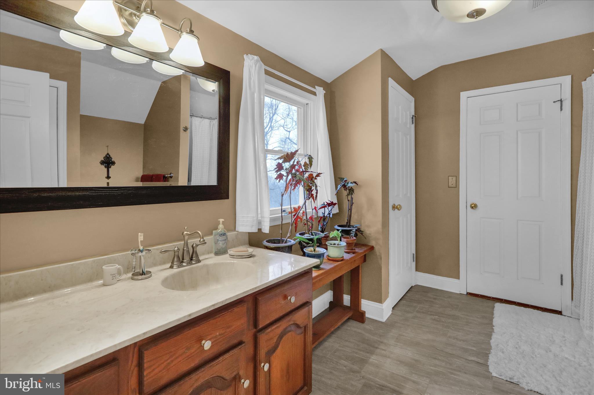 CHINKAPIN OAKS - Residential