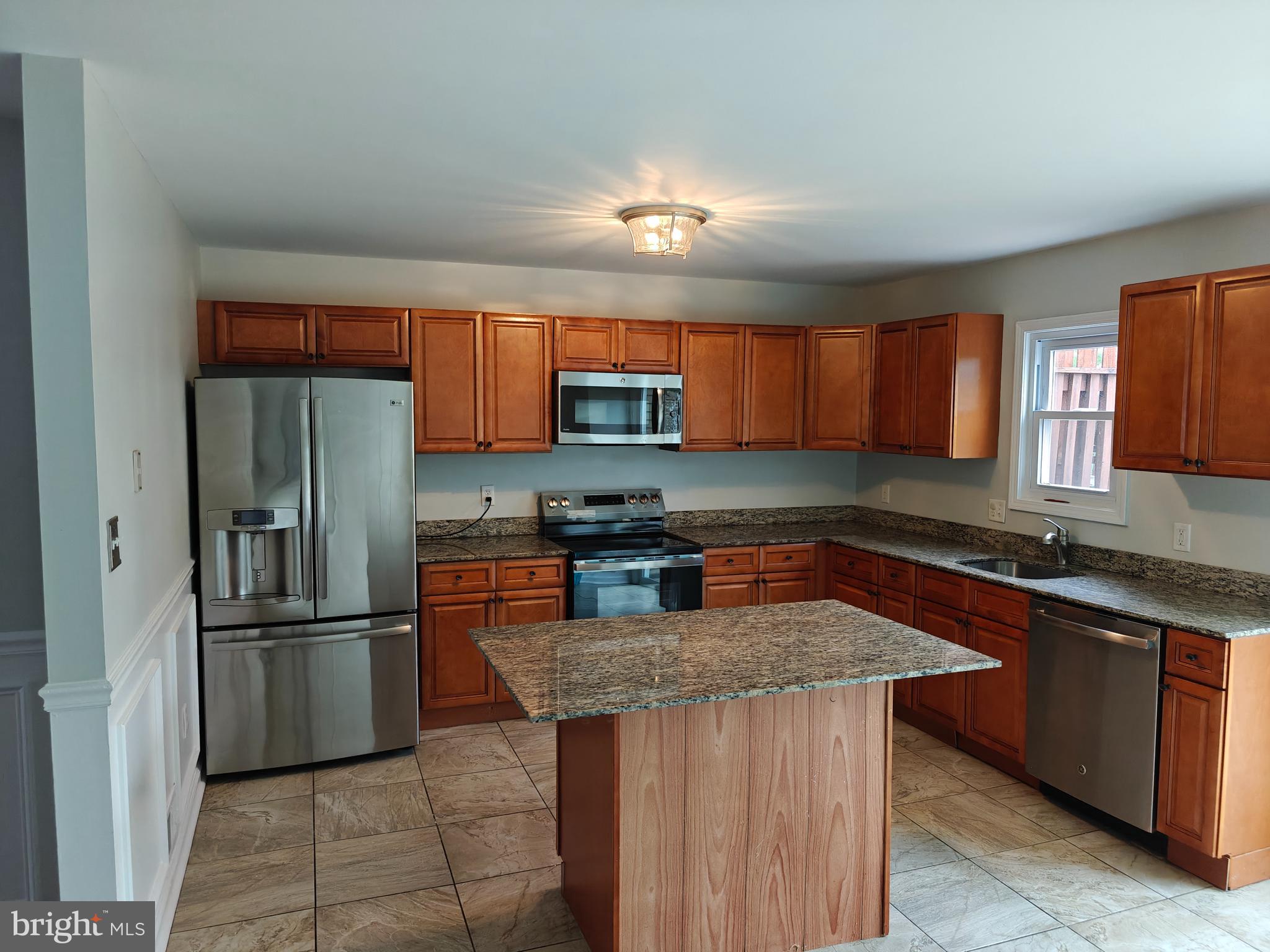 3910 GATEHOUSE LANE