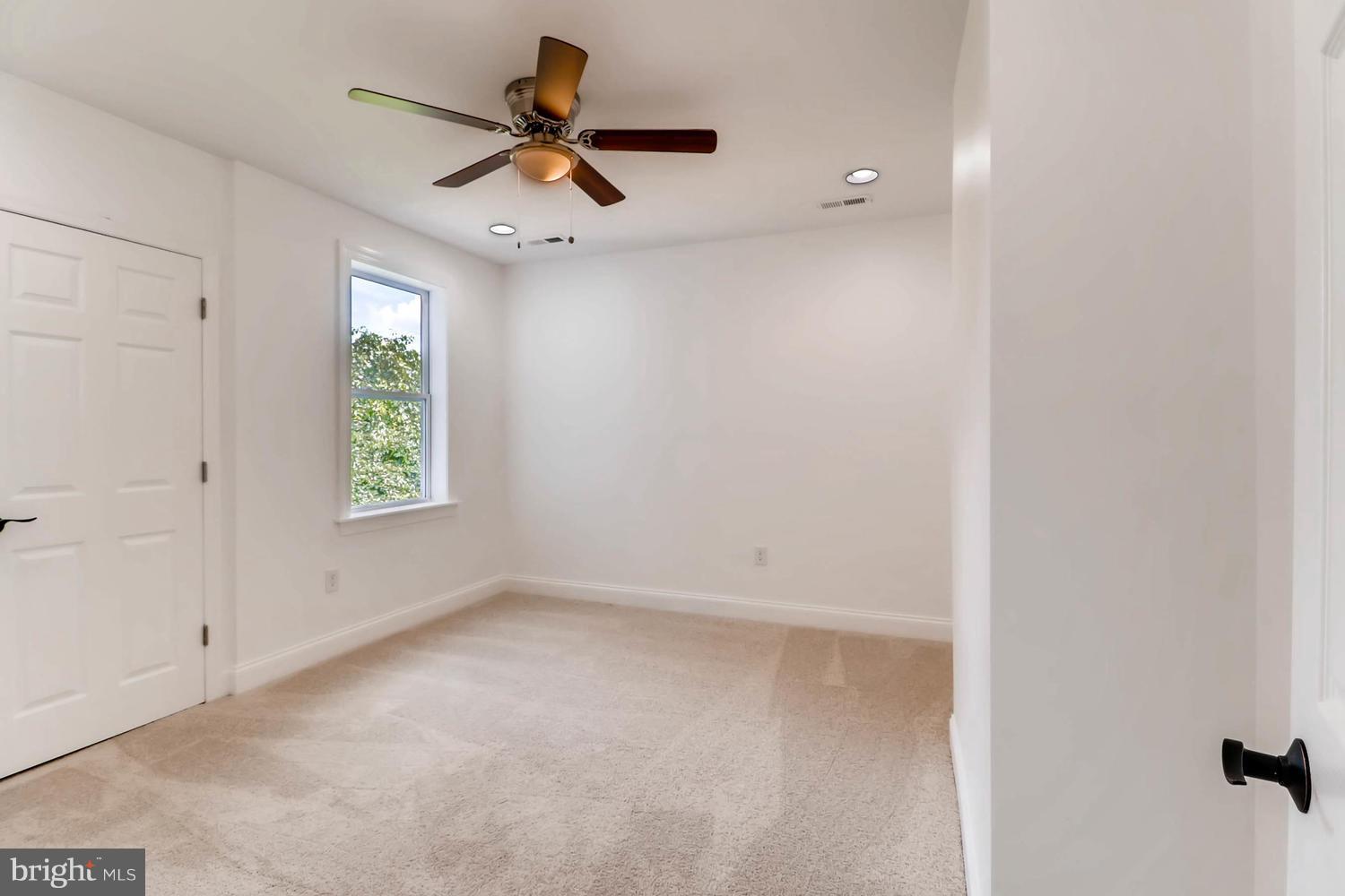 VALLEY FORGE - Residential