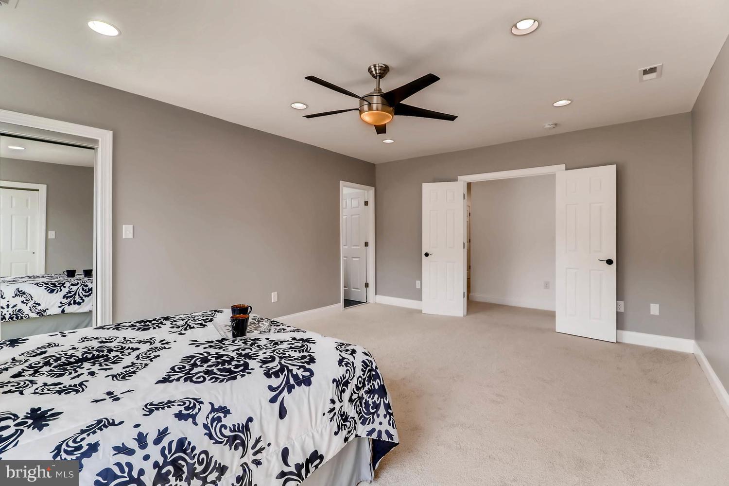 VALLEY FORGE - Residential