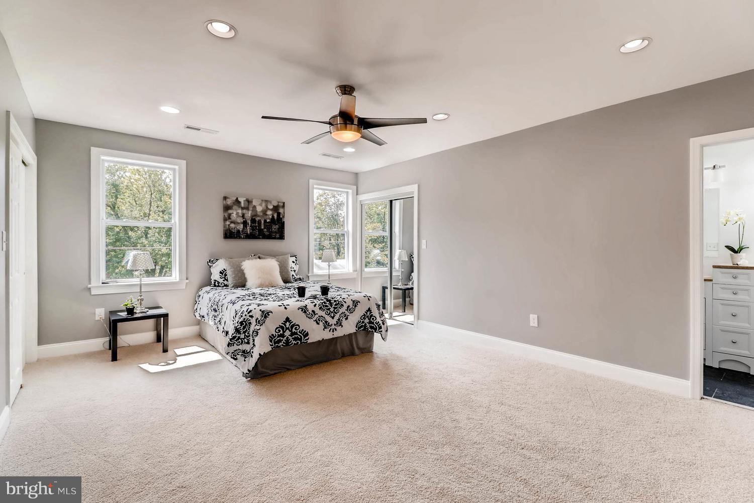 VALLEY FORGE - Residential