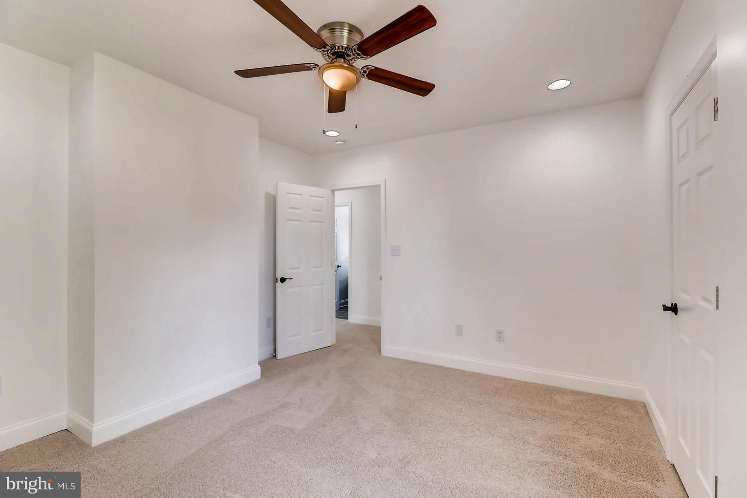 VALLEY FORGE - Residential