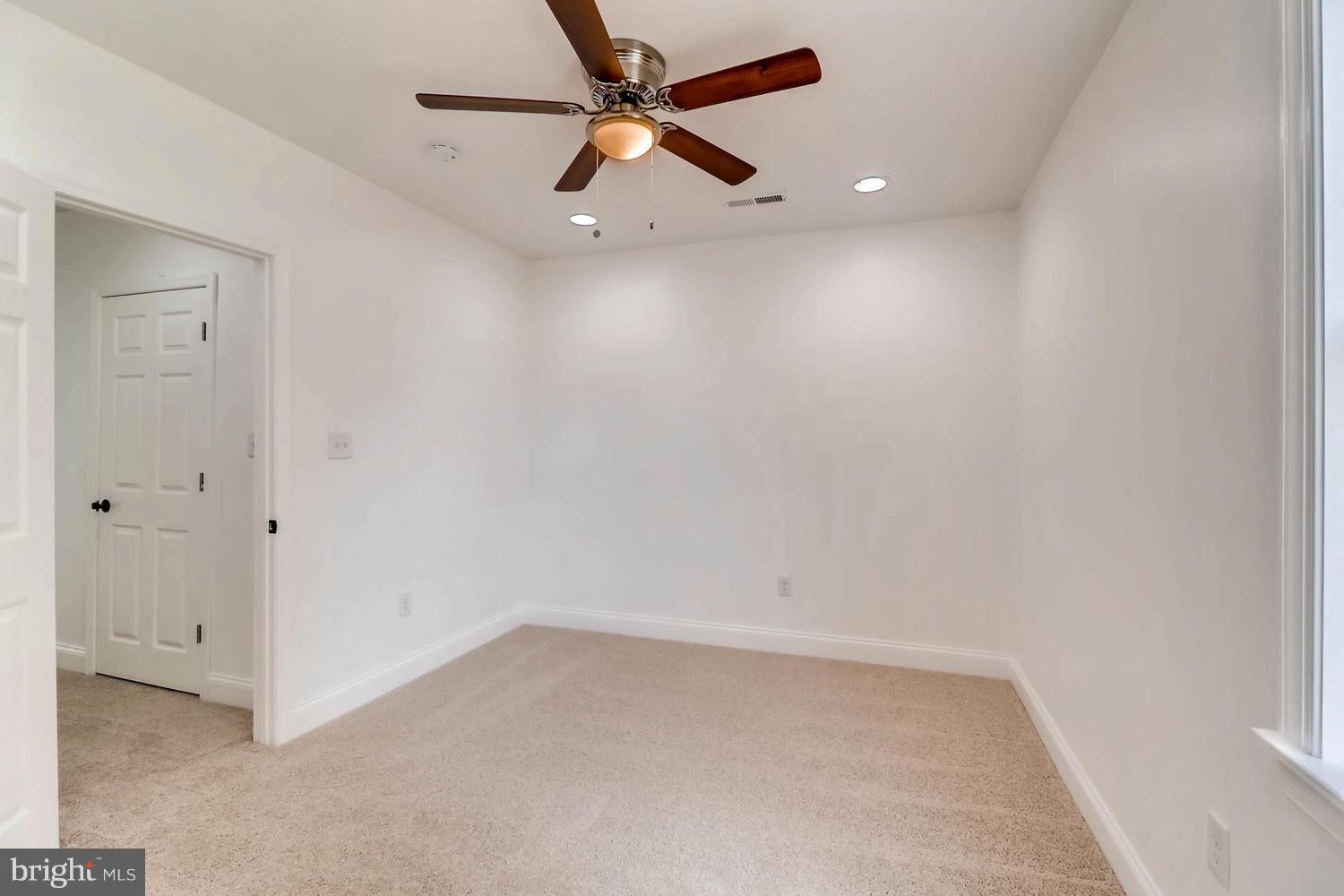 VALLEY FORGE - Residential