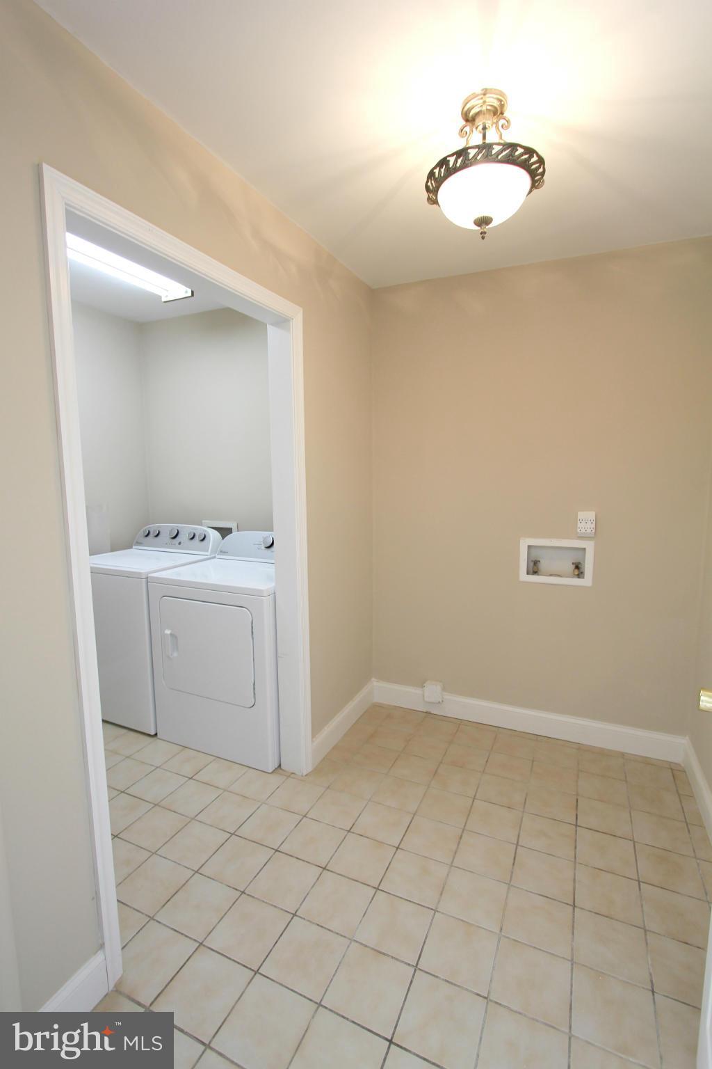 FRIENDLY PINES - Residential Lease