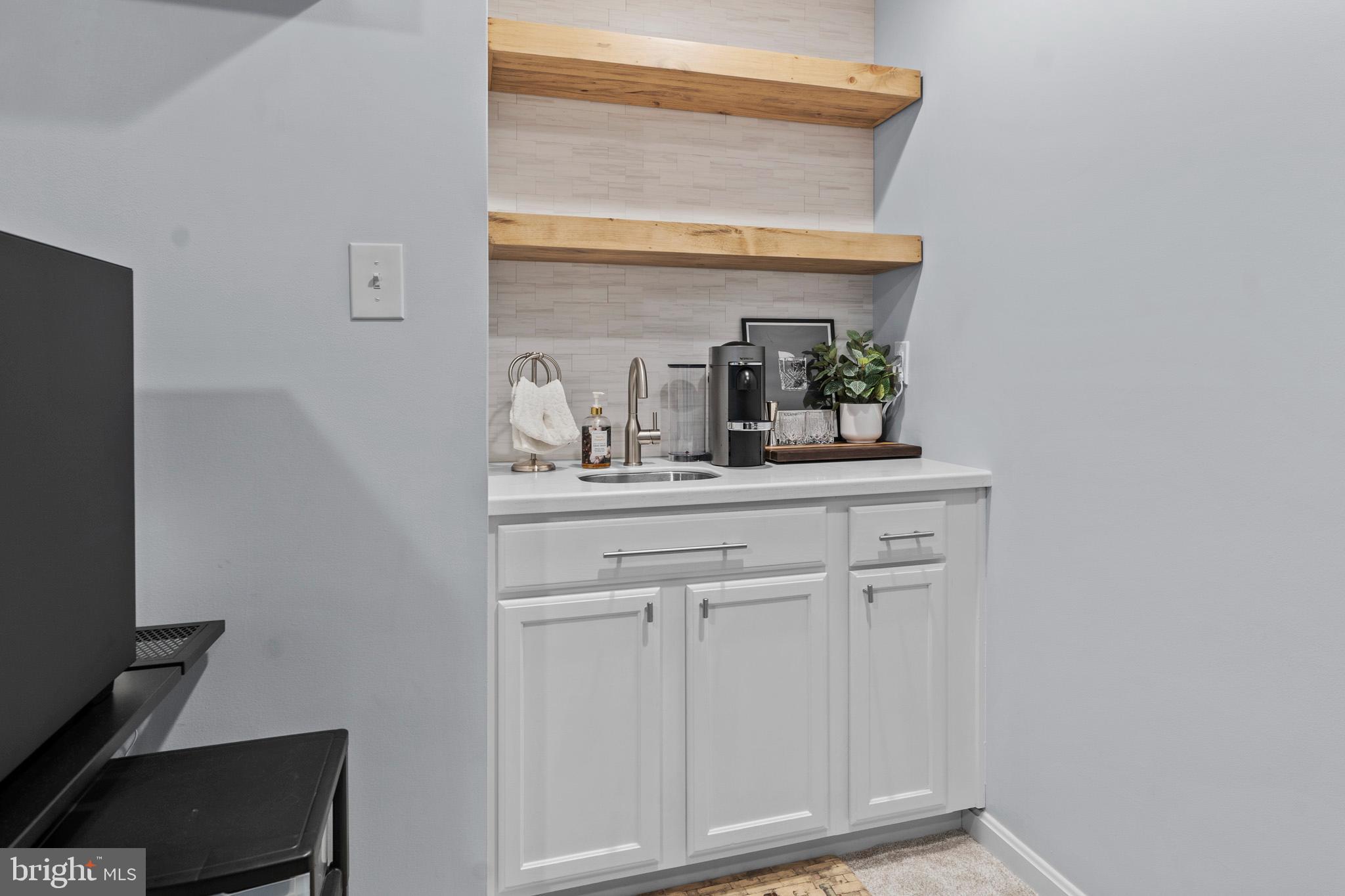 SOUTHWINDS - Residential