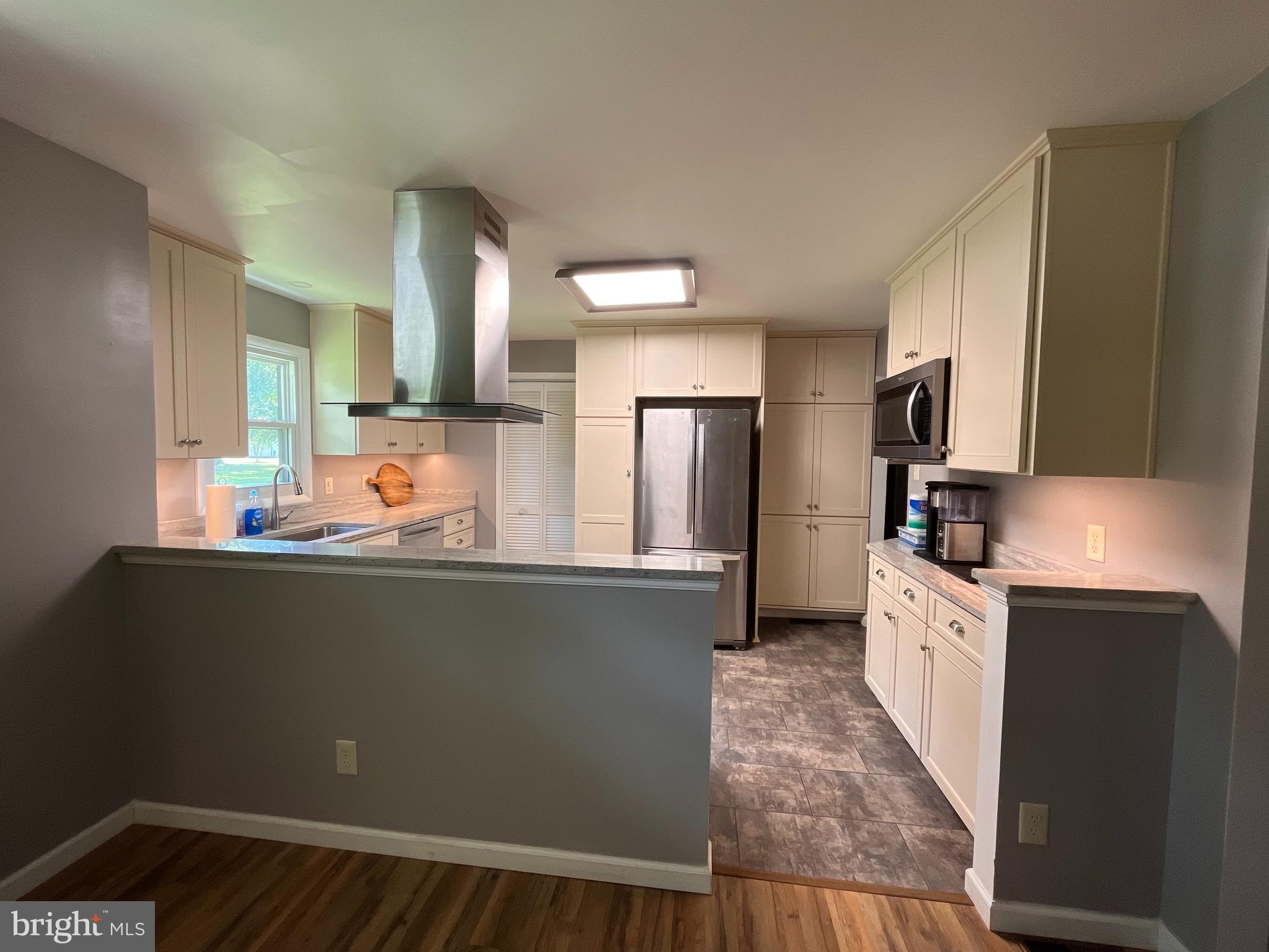 WHITE PLAINS - Residential Lease