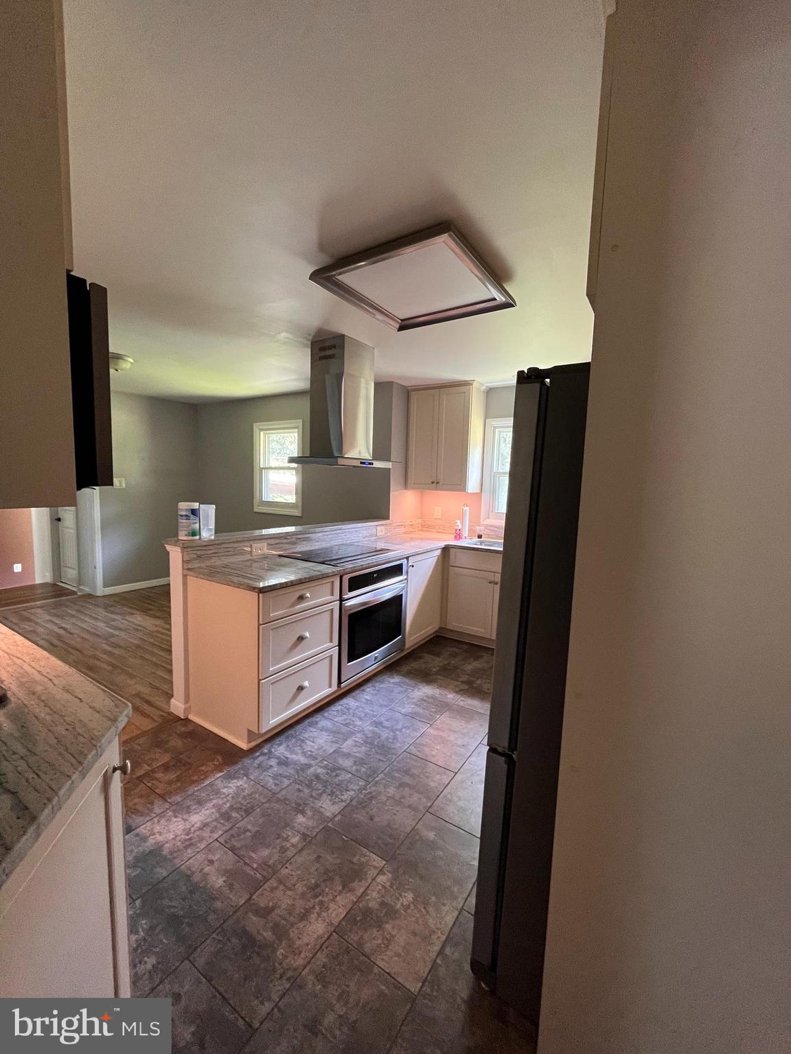 WHITE PLAINS - Residential Lease