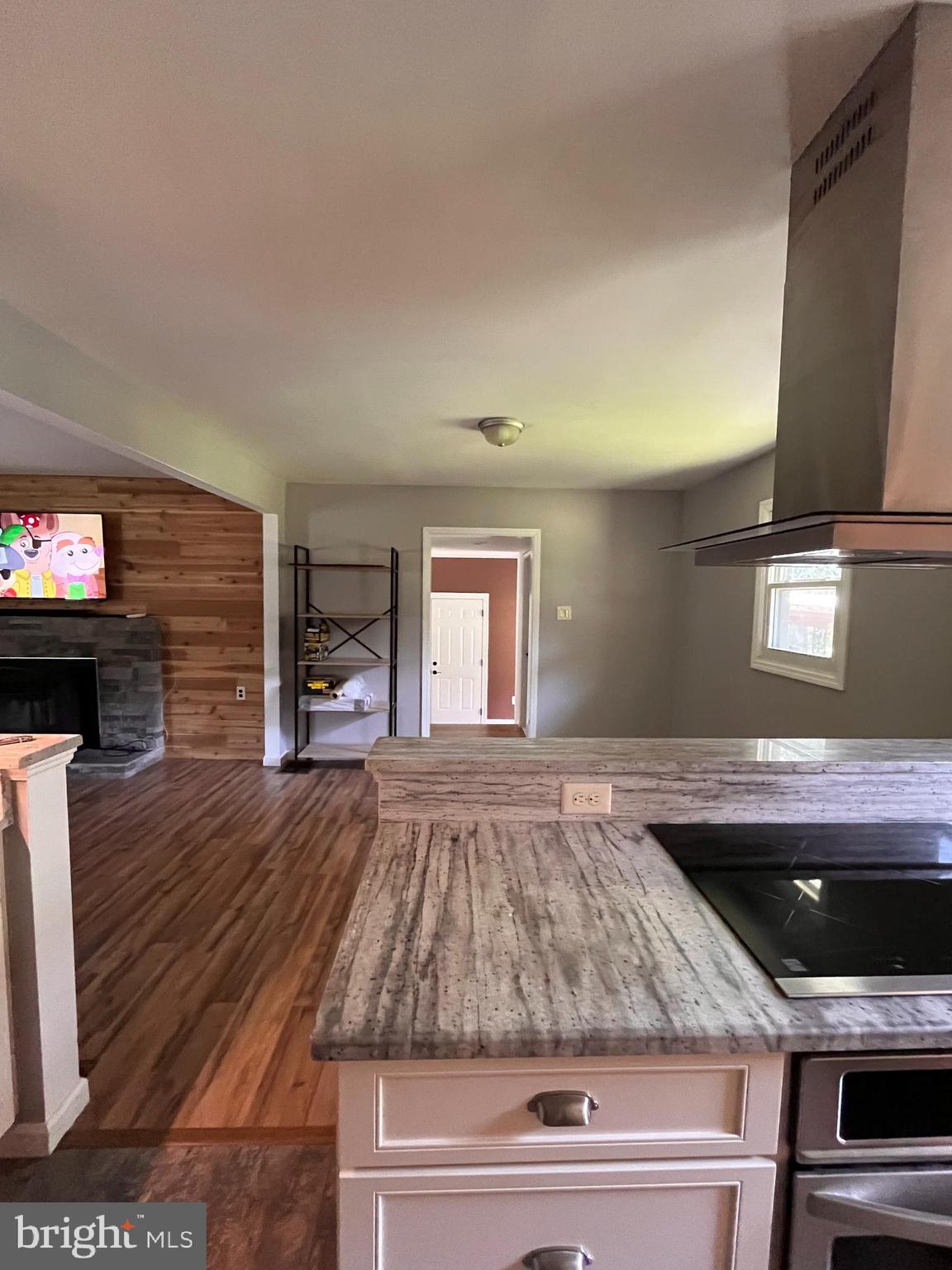 WHITE PLAINS - Residential Lease