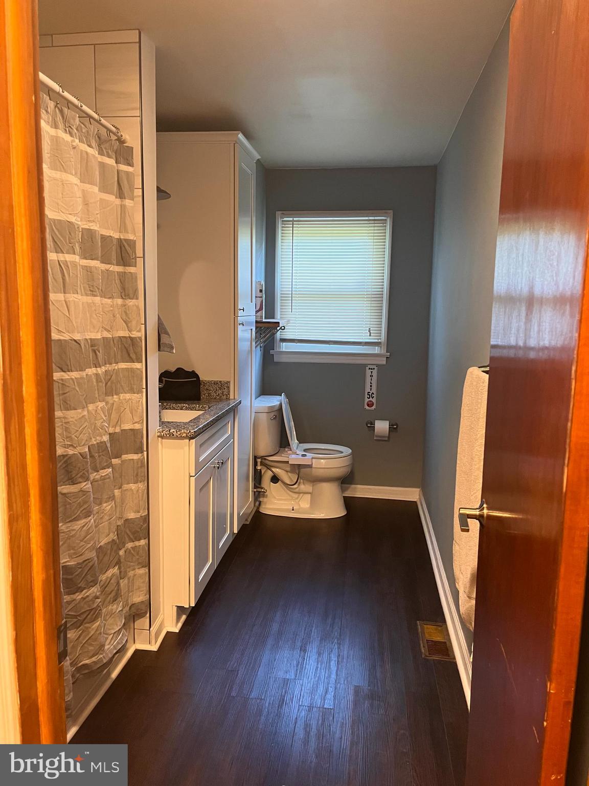 WHITE PLAINS - Residential Lease