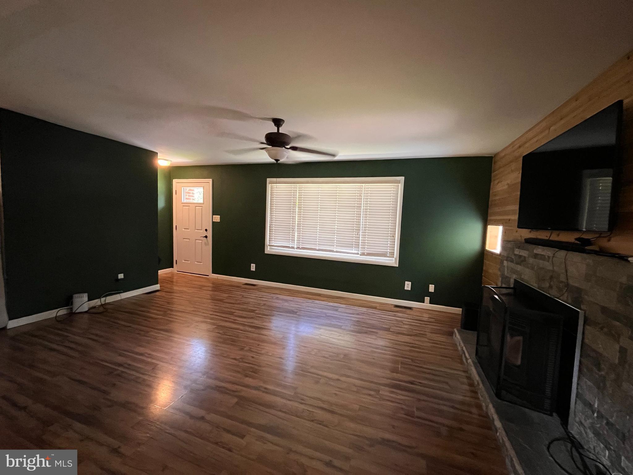 WHITE PLAINS - Residential Lease