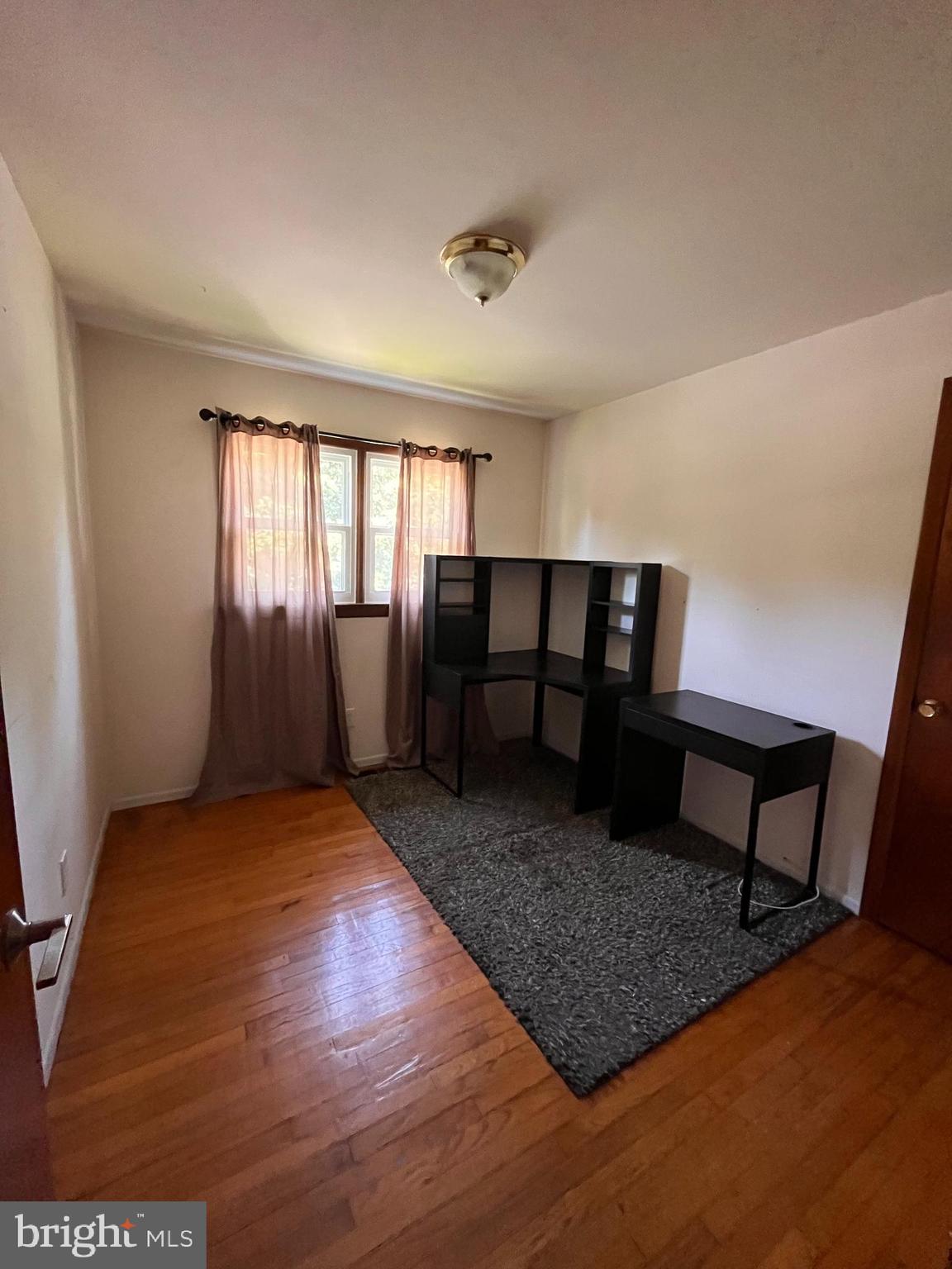 WHITE PLAINS - Residential Lease