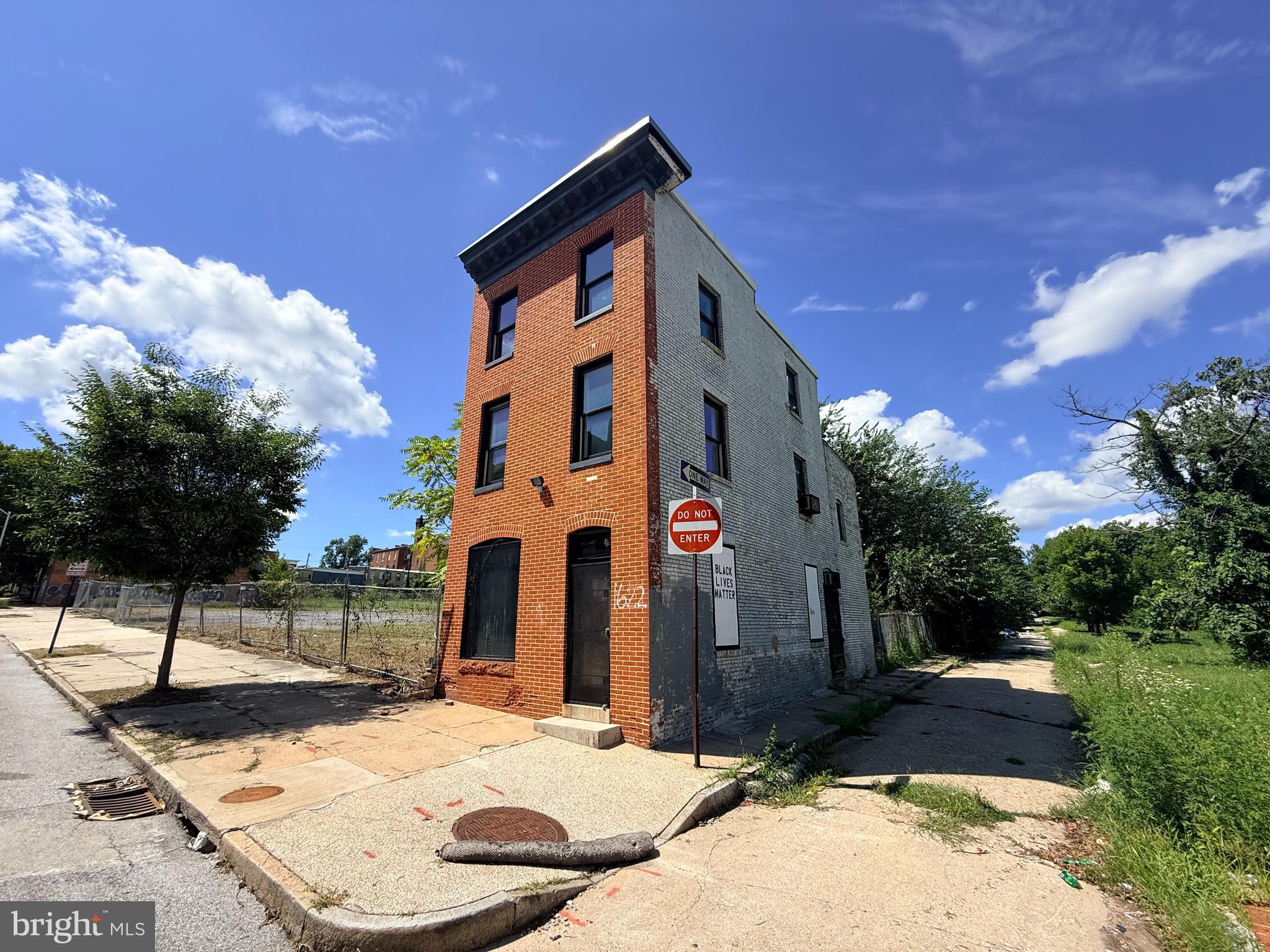 1622 W BALTIMORE STREET