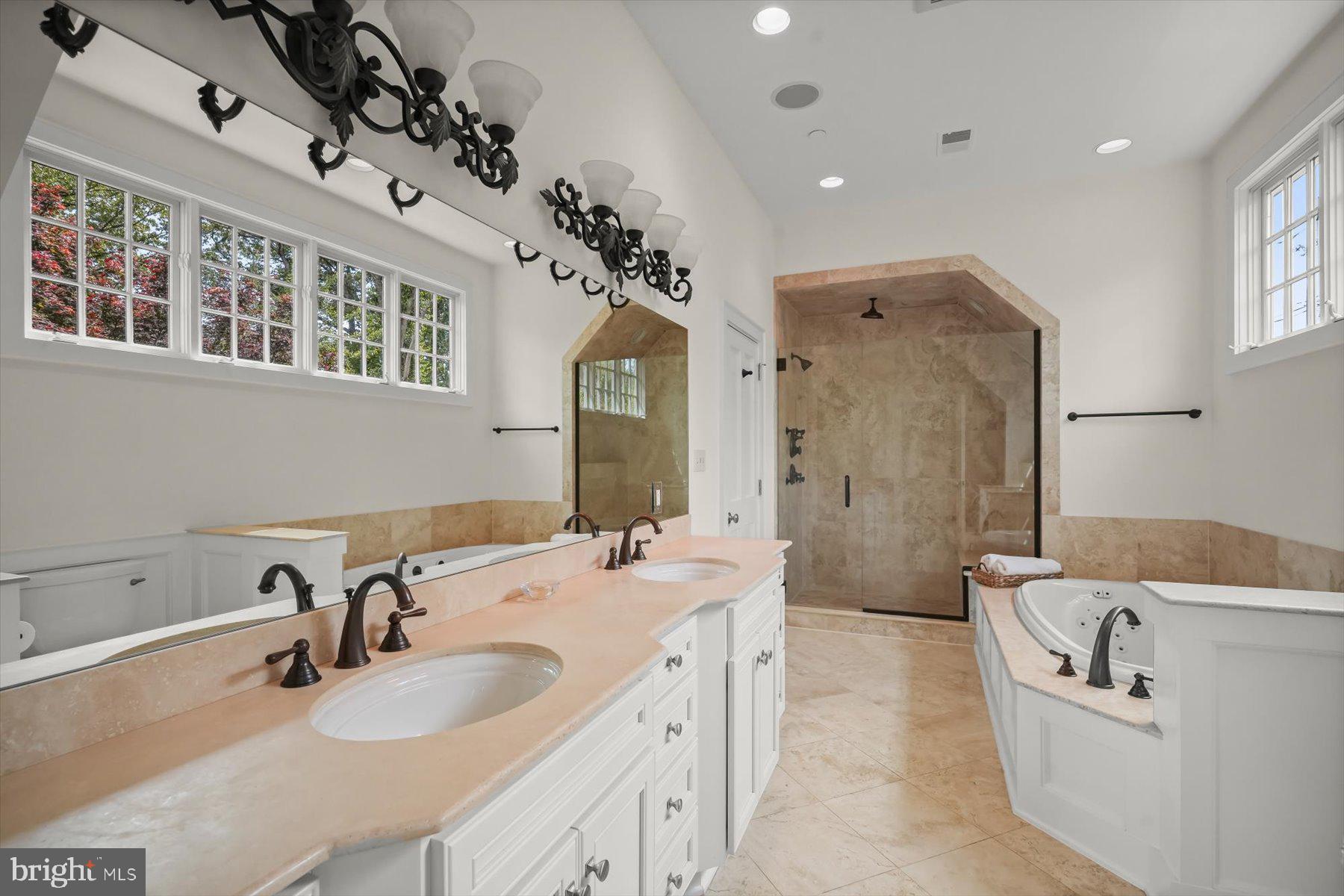 POTOMAC OUTSIDE - Residential