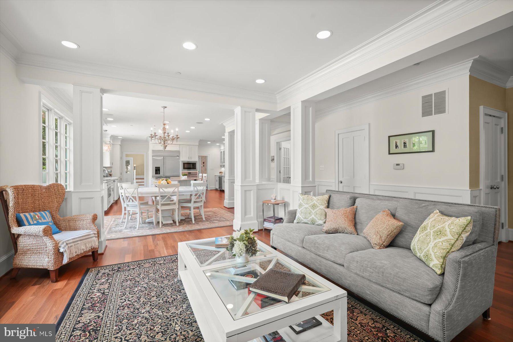 POTOMAC OUTSIDE - Residential