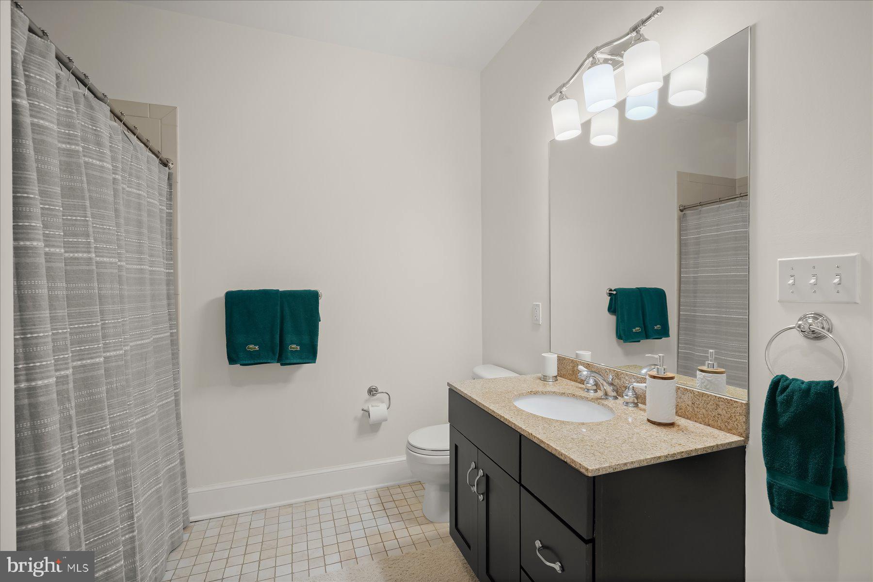 POTOMAC OUTSIDE - Residential
