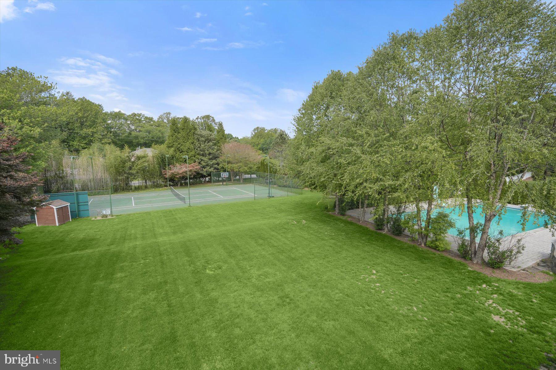 POTOMAC OUTSIDE - Residential