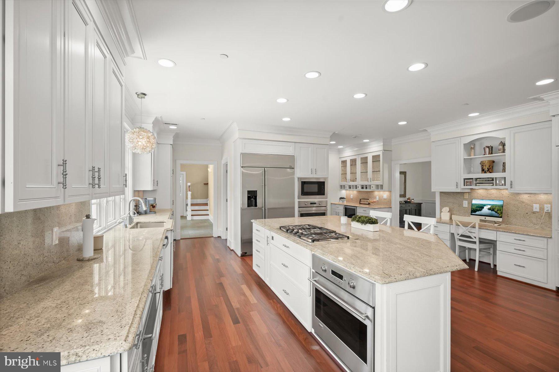 POTOMAC OUTSIDE - Residential