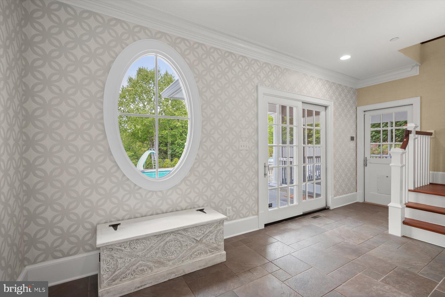 POTOMAC OUTSIDE - Residential