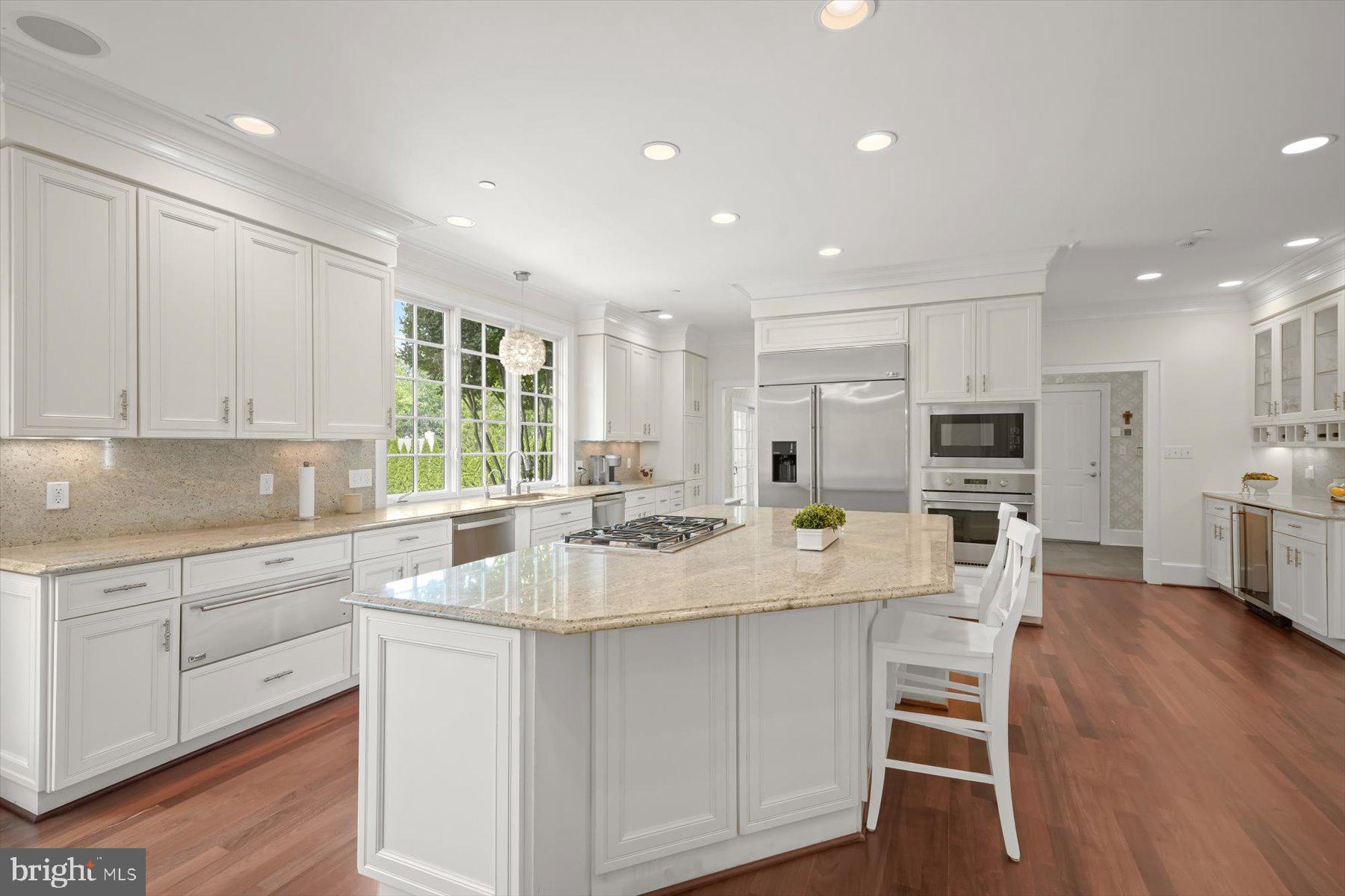 POTOMAC OUTSIDE - Residential