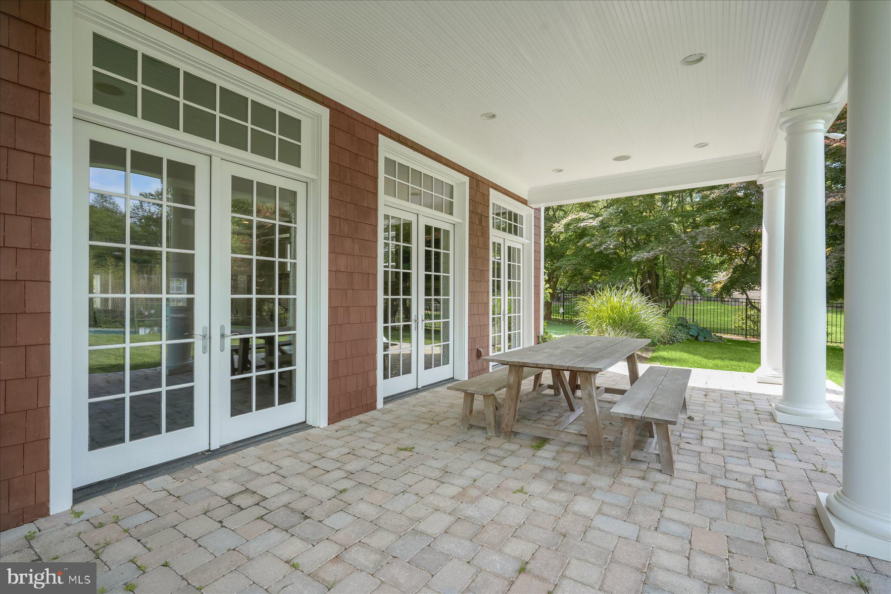 POTOMAC OUTSIDE - Residential