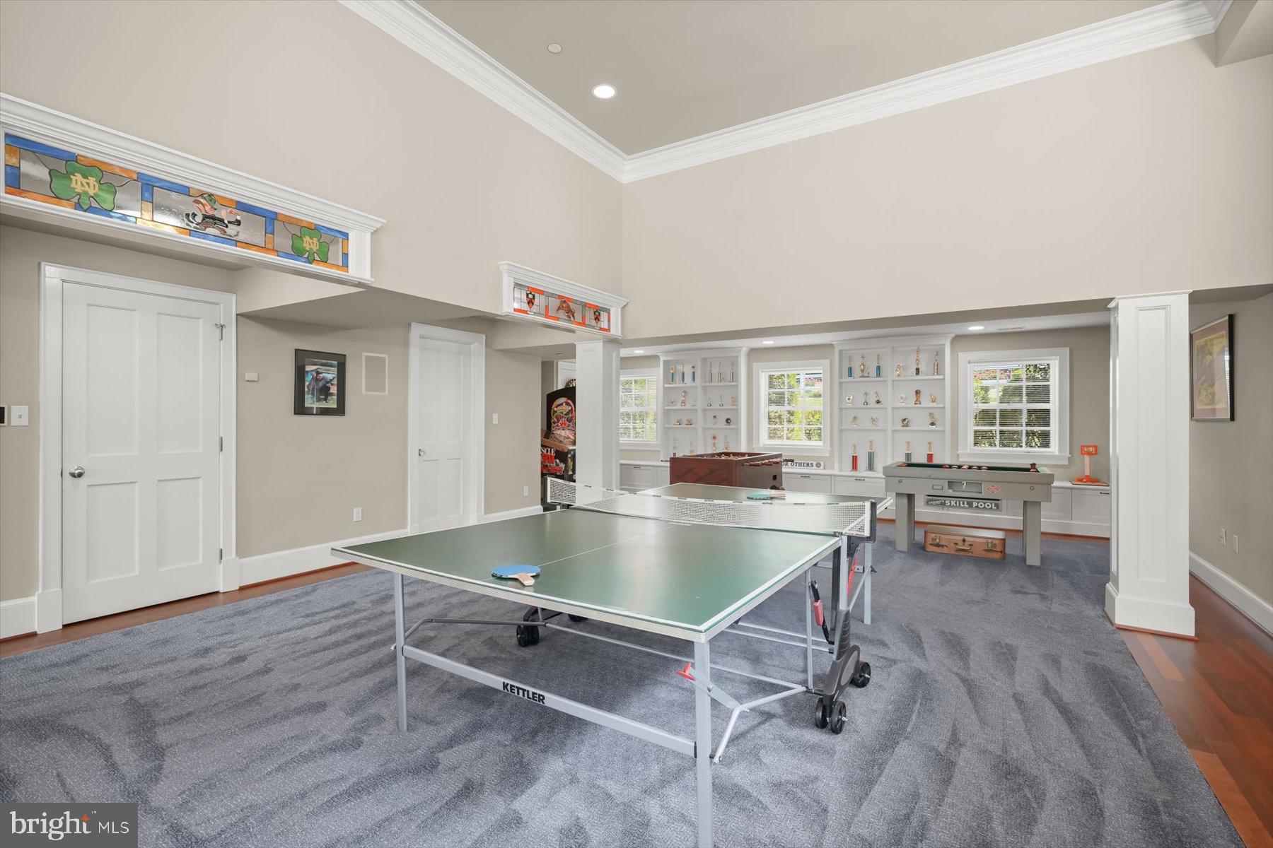 POTOMAC OUTSIDE - Residential
