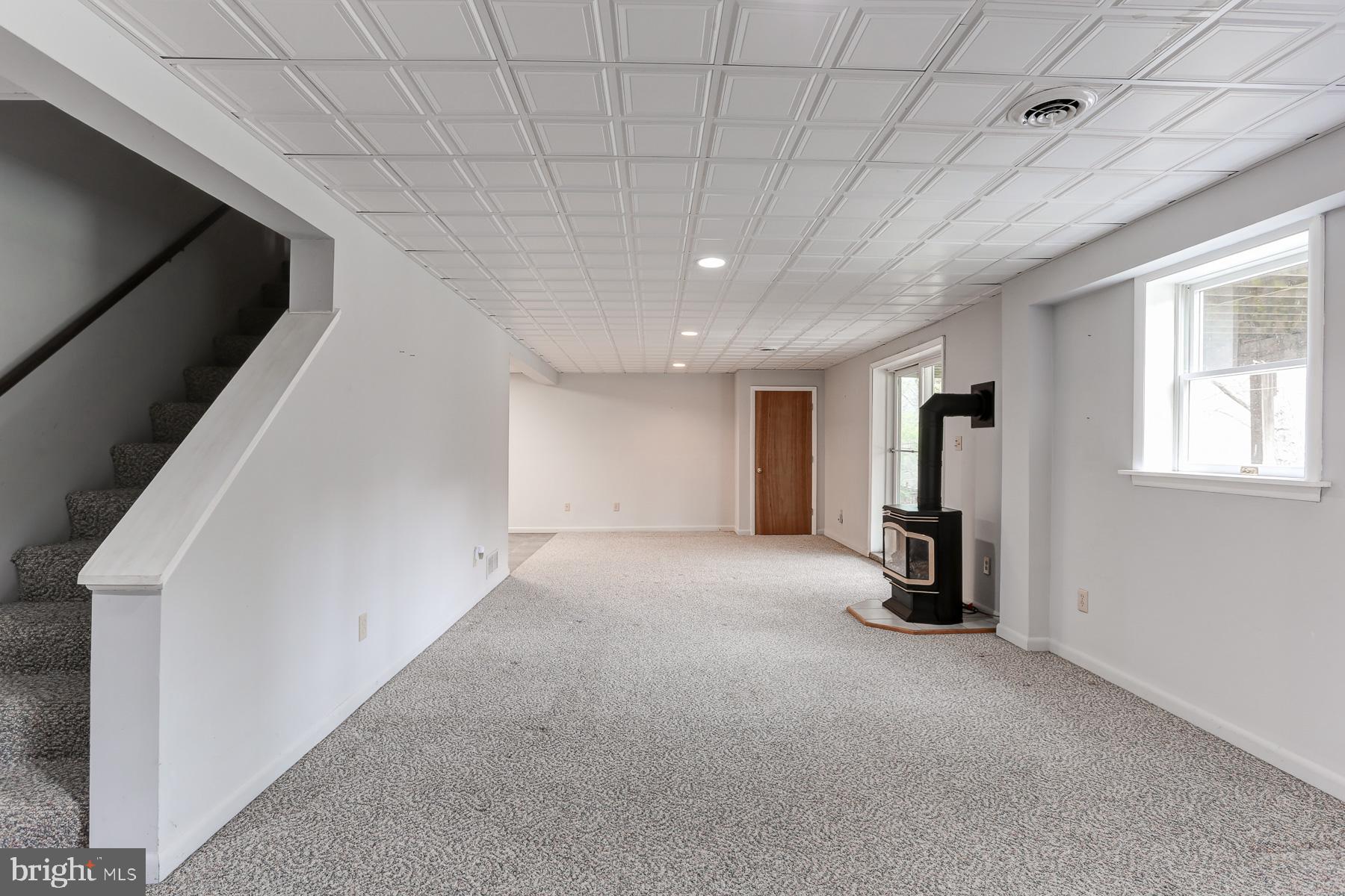 LAUREL HILLS - Residential