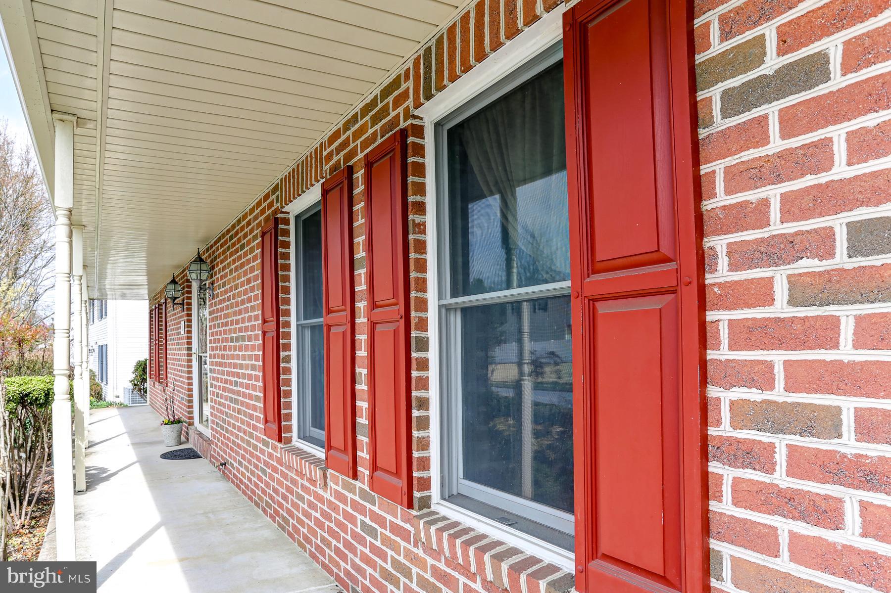 LAUREL HILLS - Residential