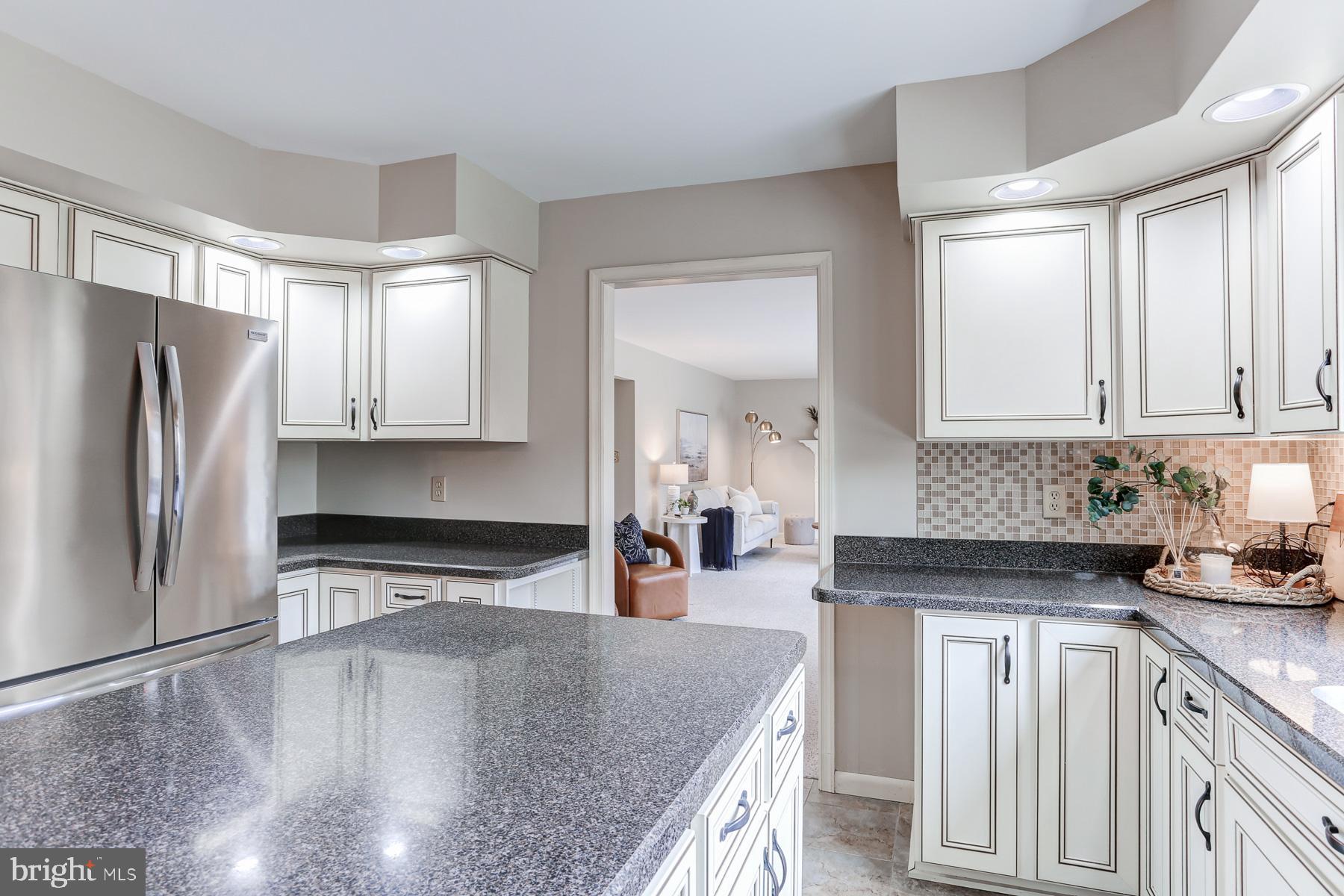 LAUREL HILLS - Residential