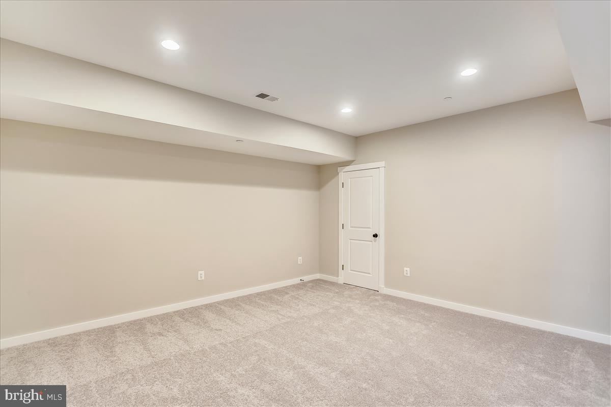 BURNING TREE ESTATES - Residential