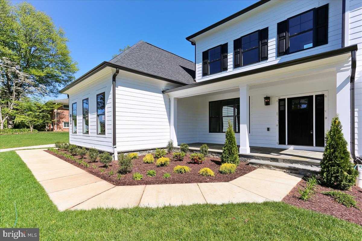 BURNING TREE ESTATES - Residential