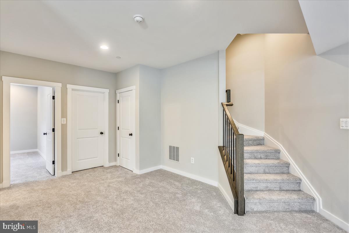 BURNING TREE ESTATES - Residential