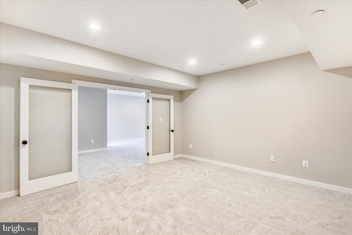 BURNING TREE ESTATES - Residential
