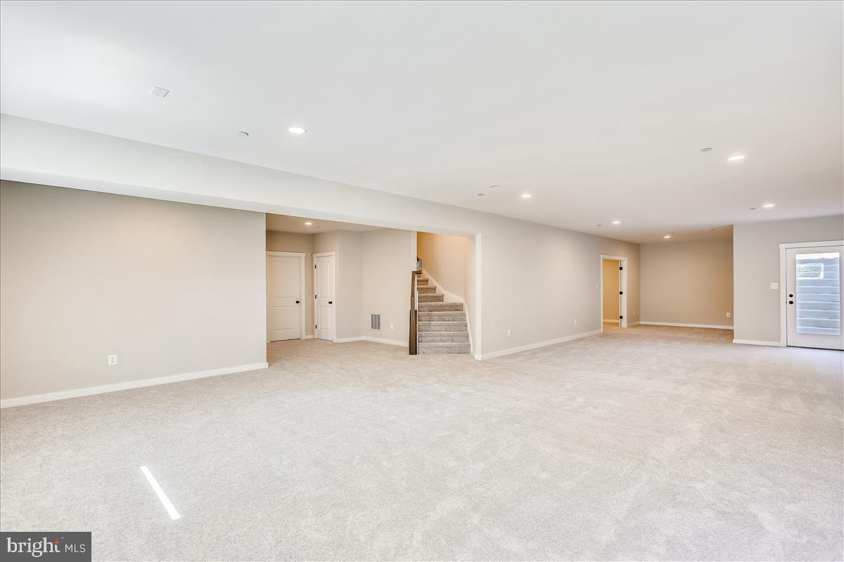 BURNING TREE ESTATES - Residential