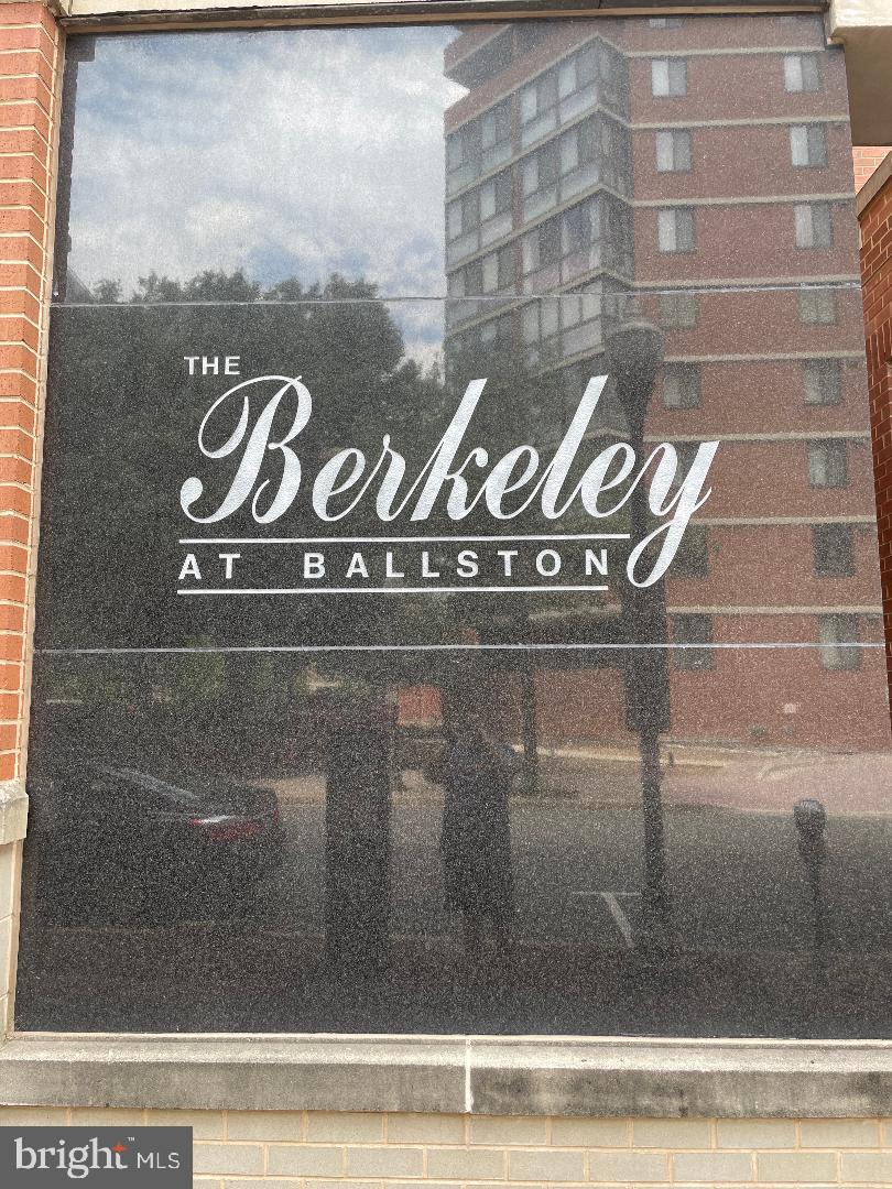 1000 N RANDOLPH STREET 104