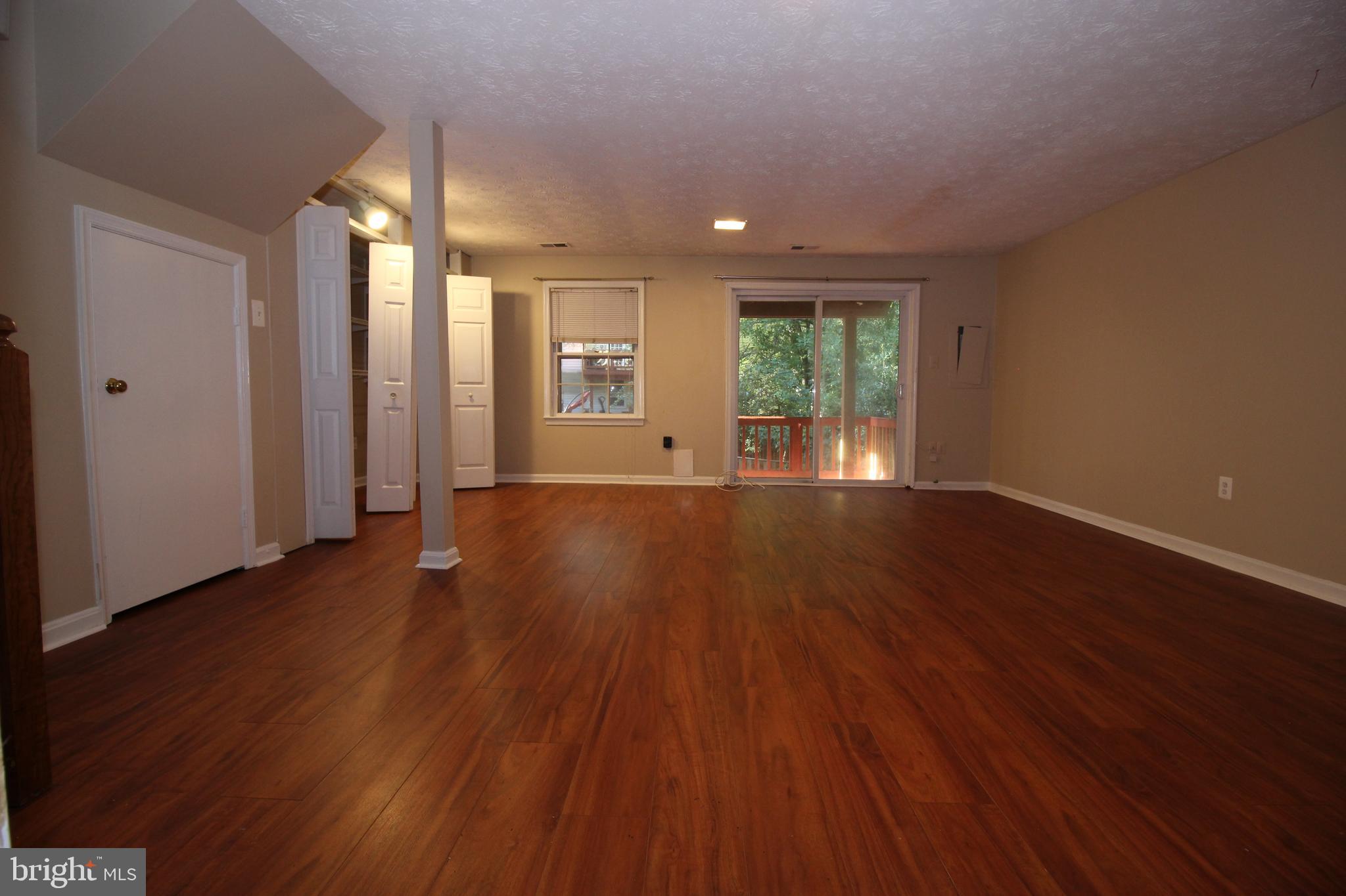 FOREST VIEW - Residential Lease