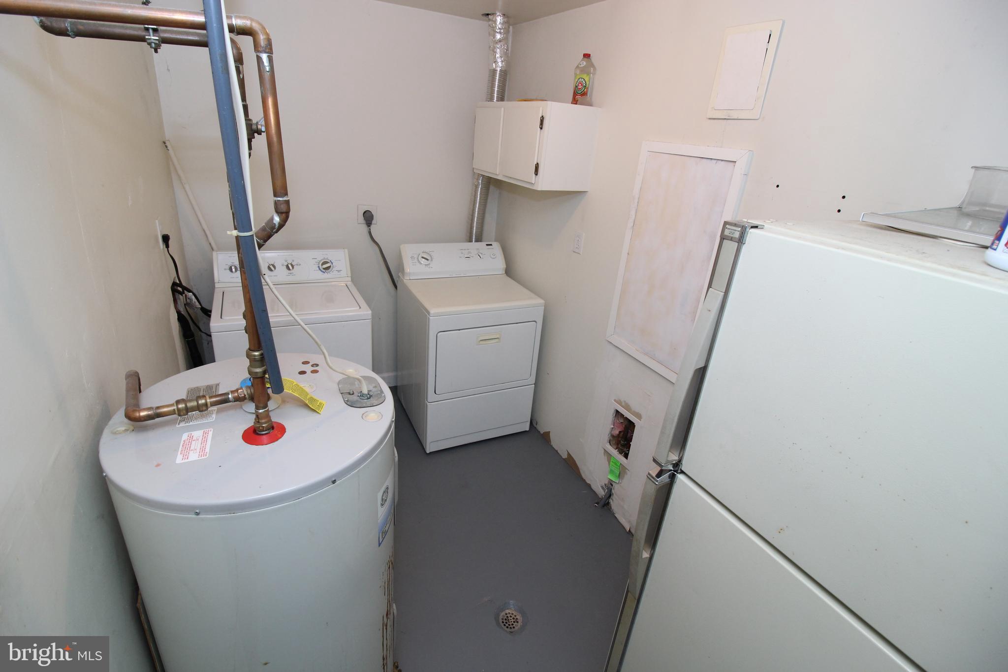 FOREST VIEW - Residential Lease