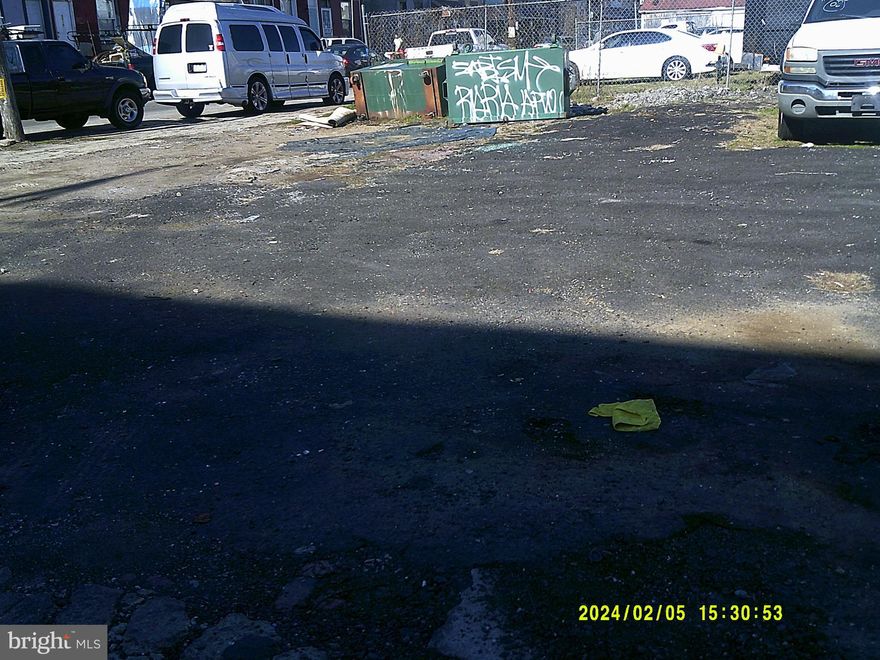 Seller is related to Agent.