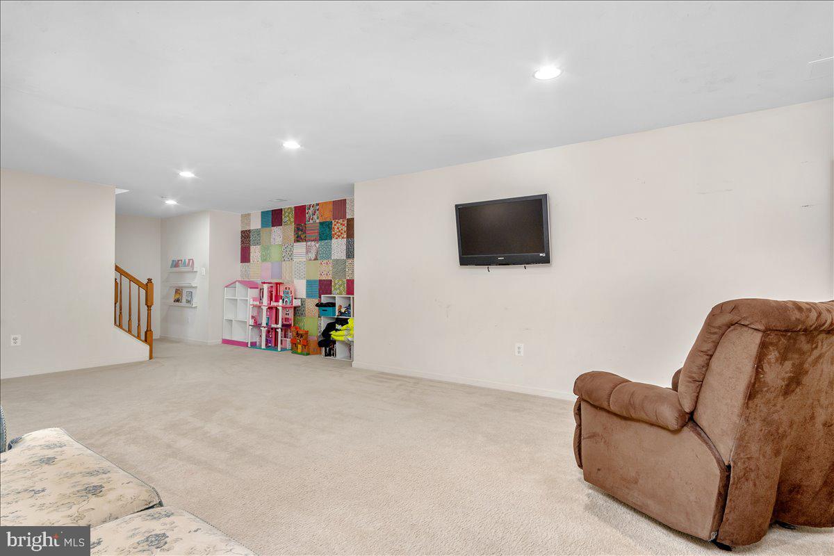 WESTFIELDS - Residential