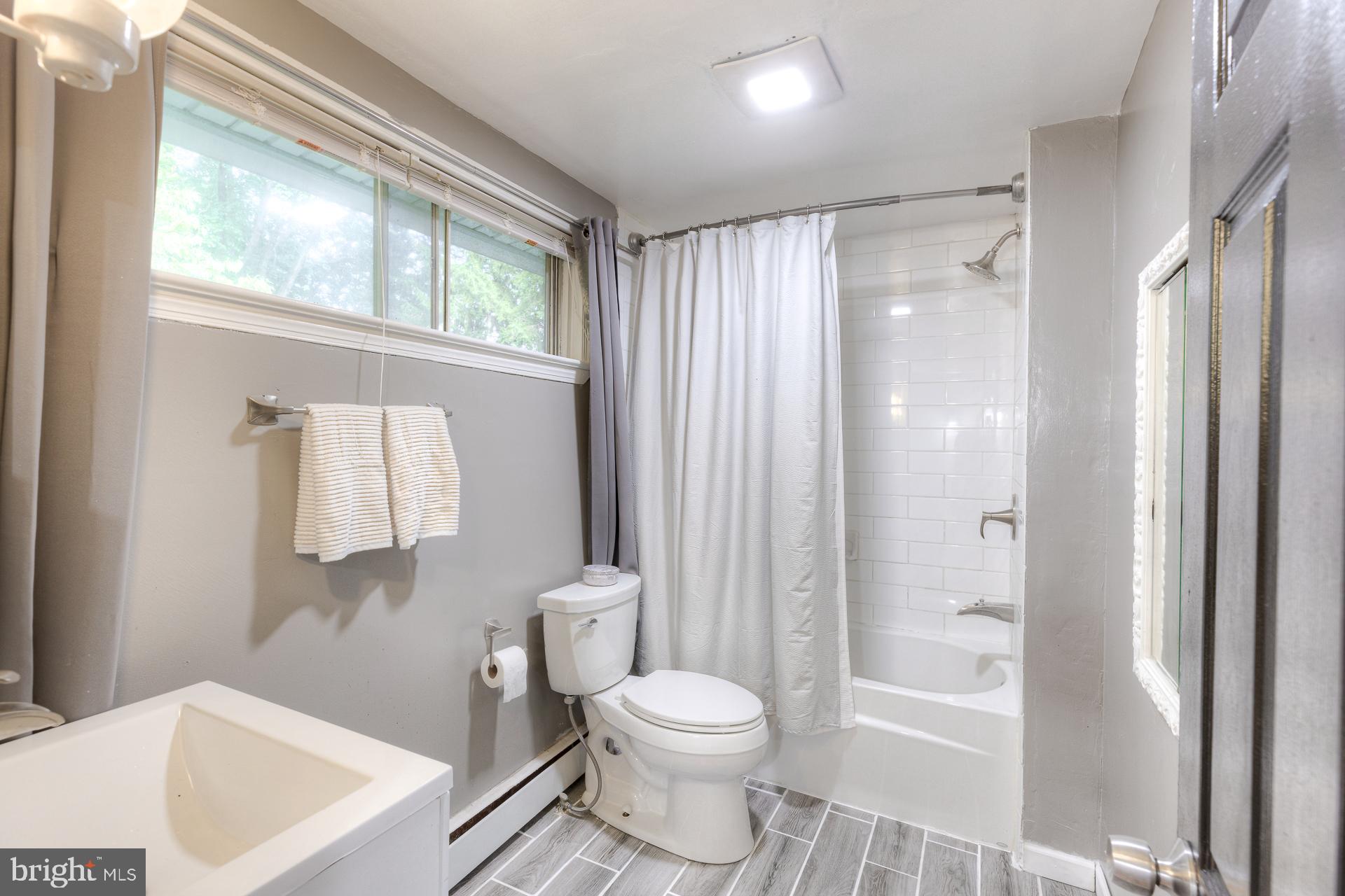 ROXBOROUGH - Residential