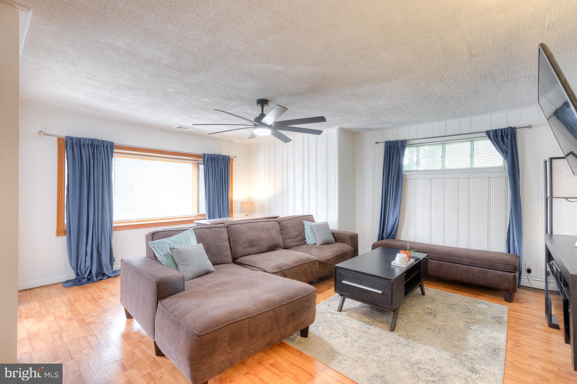 ROXBOROUGH - Residential